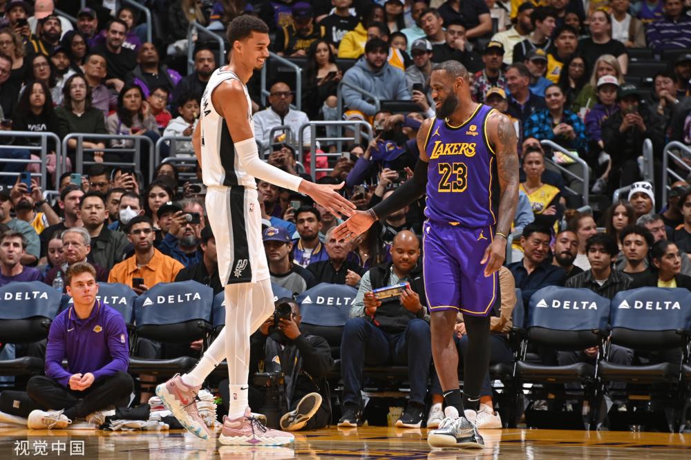 而他們在困 而他們在困